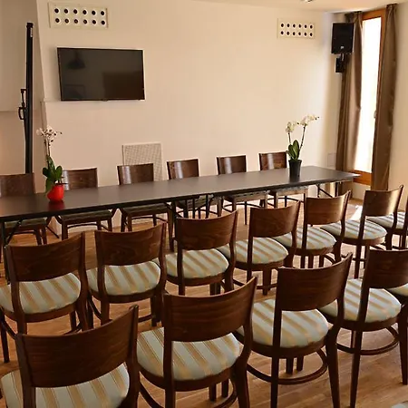 Hotel Arkadia Beci
