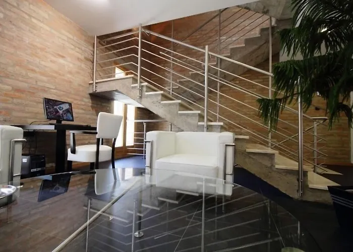 阿卡迪亚酒店 酒店 佩奇